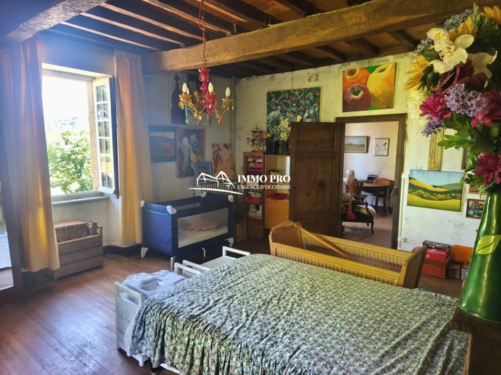 Image No.12-4 Bed House for sale
