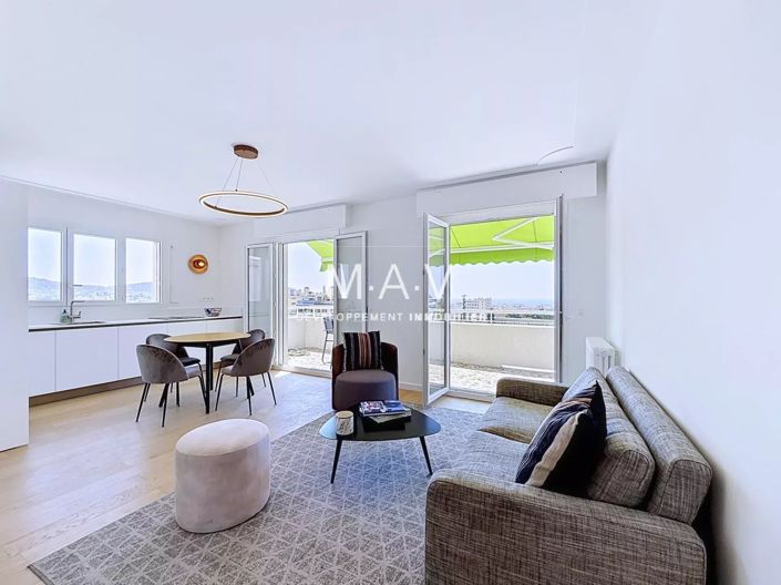 Image No.3-3 Bed Apartment for sale