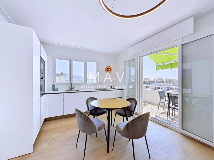 Image No.5-3 Bed Apartment for sale