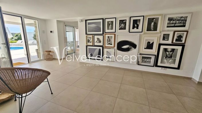 Image No.10-4 Bed House for sale