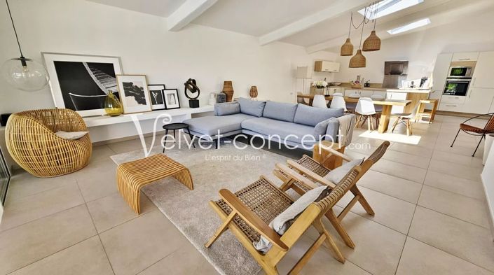Image No.4-4 Bed House for sale