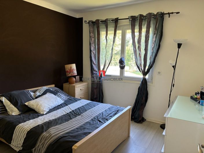 Image No.15-4 Bed House for sale