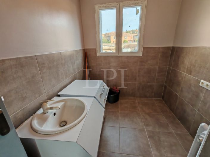 Image No.12-3 Bed House for sale