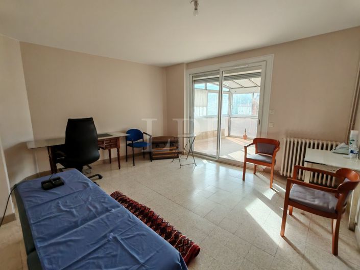 Image No.14-3 Bed House for sale