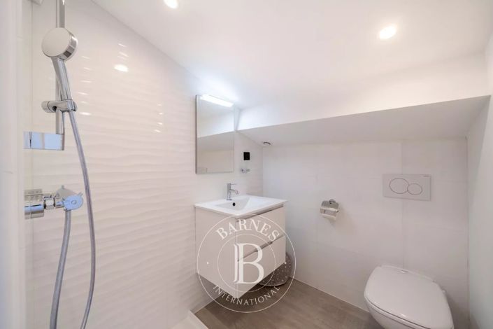 Image No.9-3 Bed Apartment for sale