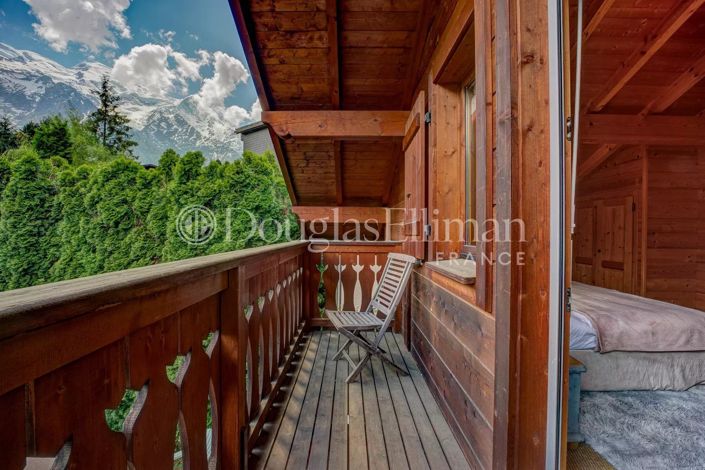 Image No.10-7 Bed House for sale