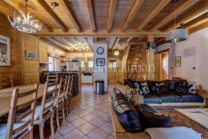 Image No.6-7 Bed House for sale