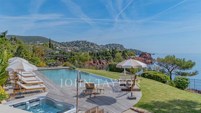 Image No.5-9 Bed House for sale