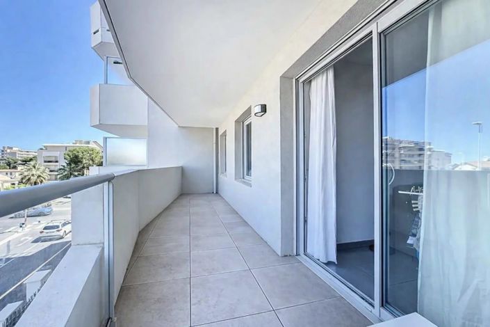 Image No.8-Apartment for sale