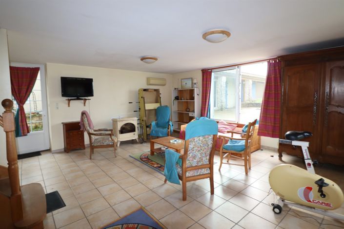 Image No.11-7 Bed House for sale