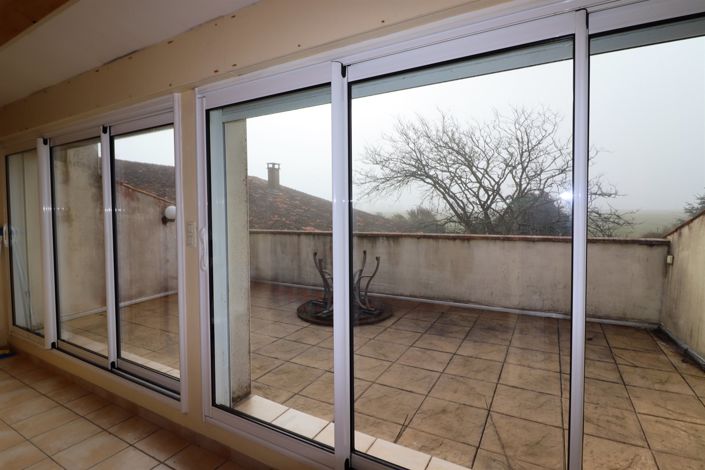 Image No.12-7 Bed House for sale