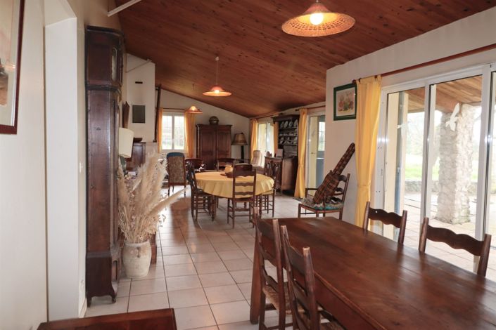 Image No.4-7 Bed House for sale