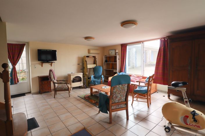 Image No.5-7 Bed House for sale