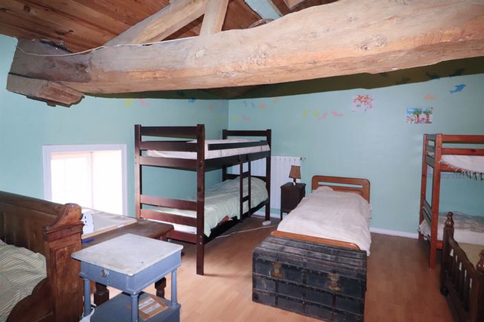 Image No.9-7 Bed House for sale