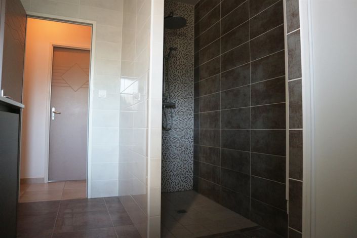 Image No.12-3 Bed House for sale