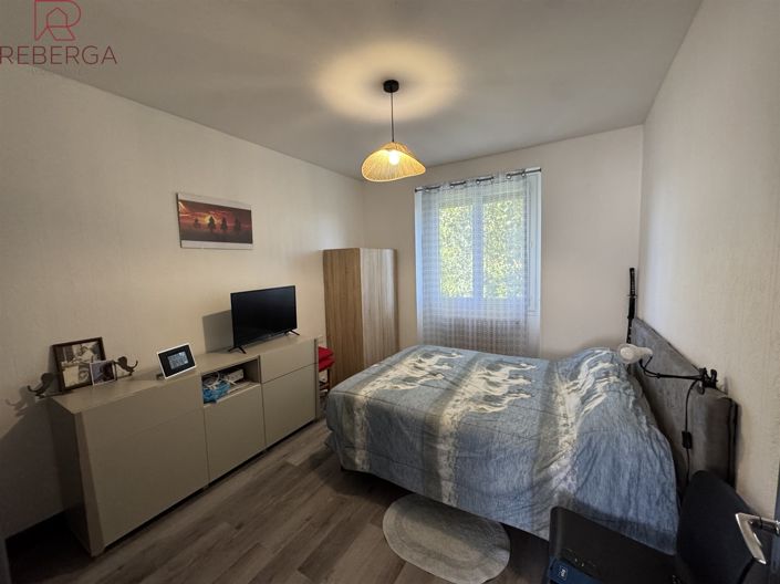 Image No.12-3 Bed House for sale