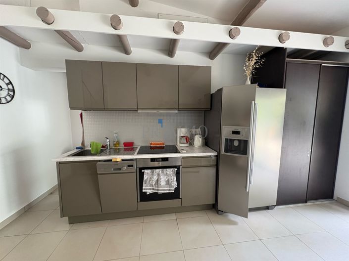 Image No.10-3 Bed House for sale