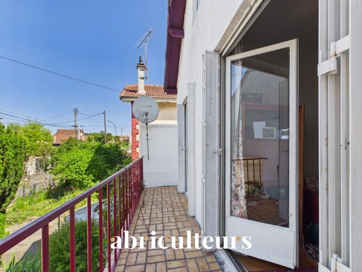 Image No.17-2 Bed House for sale
