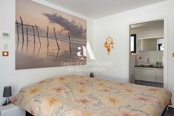 Image No.10-4 Bed House for sale