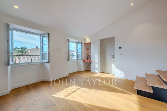 Image No.16-4 Bed House for sale