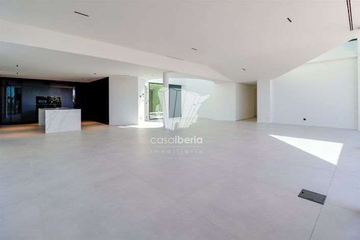 Image No.12-4 Bed House for sale