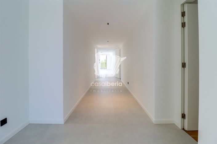Image No.29-4 Bed House for sale