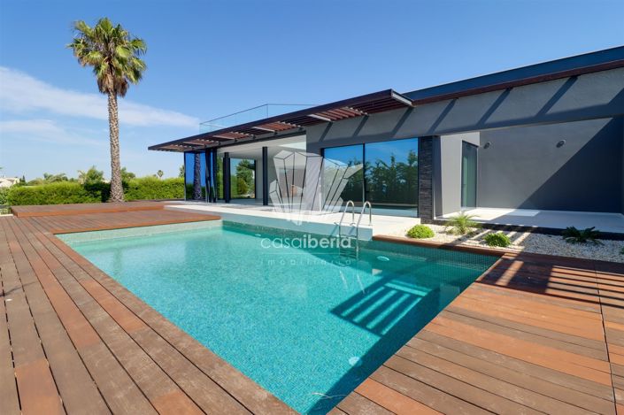 Image No.31-4 Bed House for sale