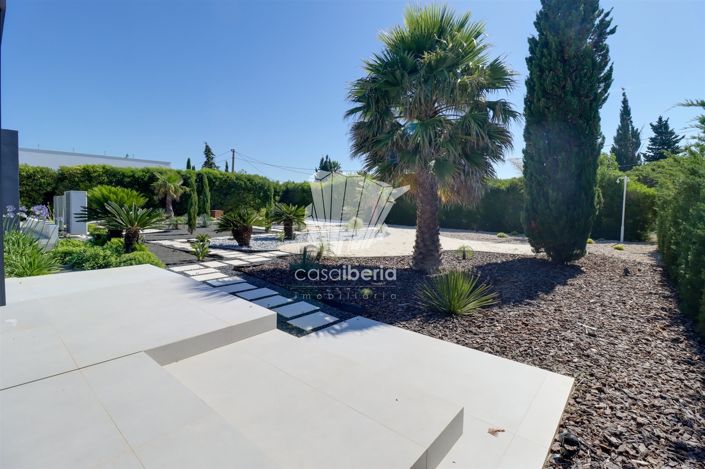 Image No.32-4 Bed House for sale