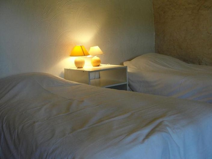Image No.43-14 Bed House for sale