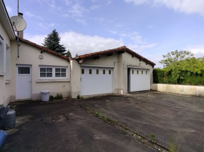Image No.11-3 Bed House for sale