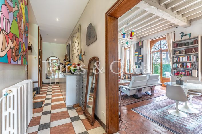 Image No.11-7 Bed House for sale