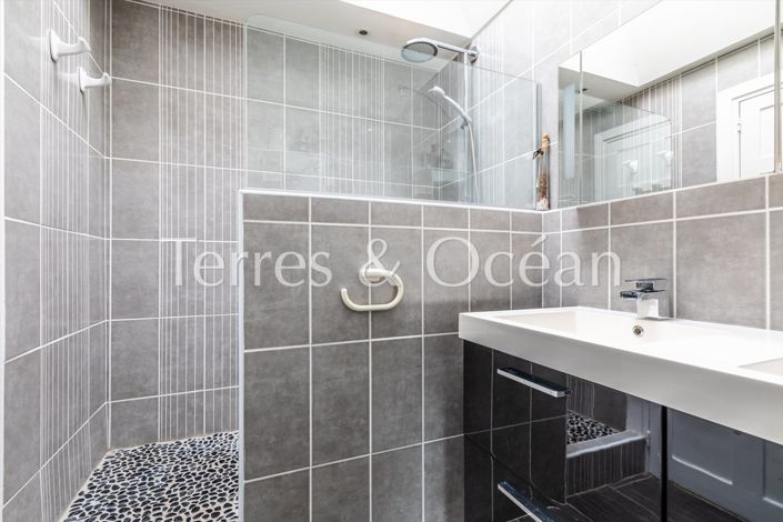Image No.14-7 Bed House for sale