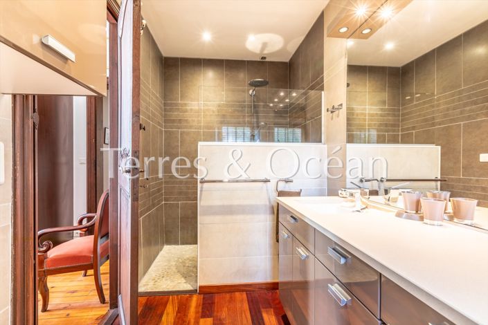 Image No.16-7 Bed House for sale