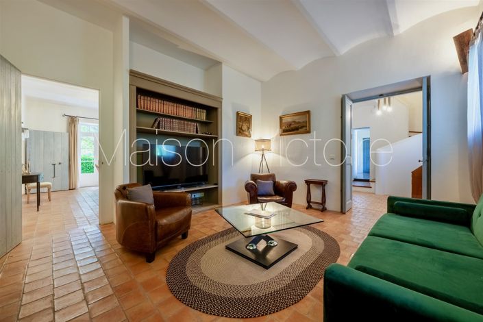 Image No.18-9 Bed House for sale