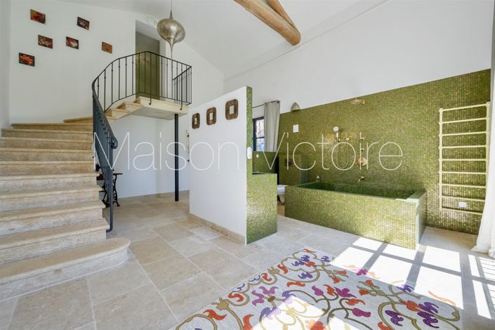 Image No.25-9 Bed House for sale