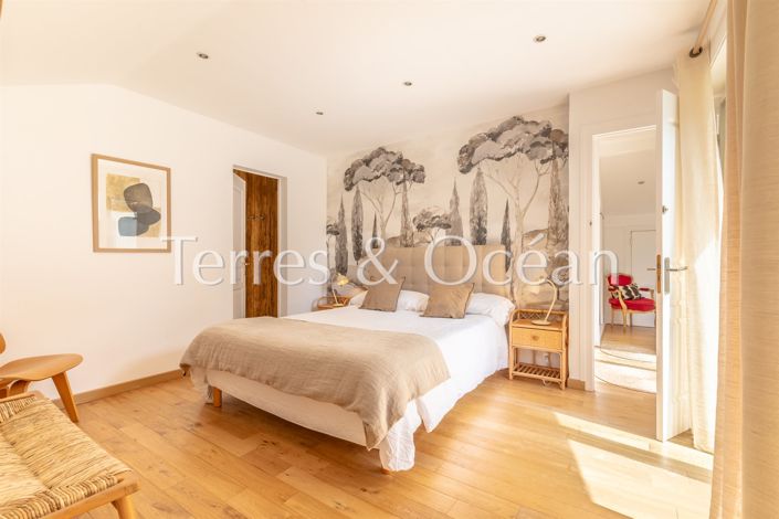 Image No.15-5 Bed House for sale