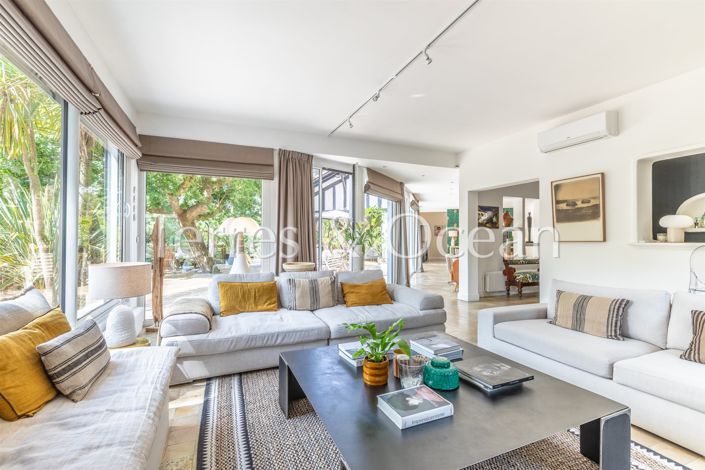 Image No.2-5 Bed House for sale