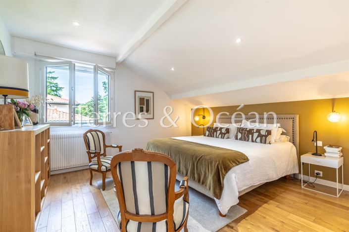 Image No.20-5 Bed House for sale