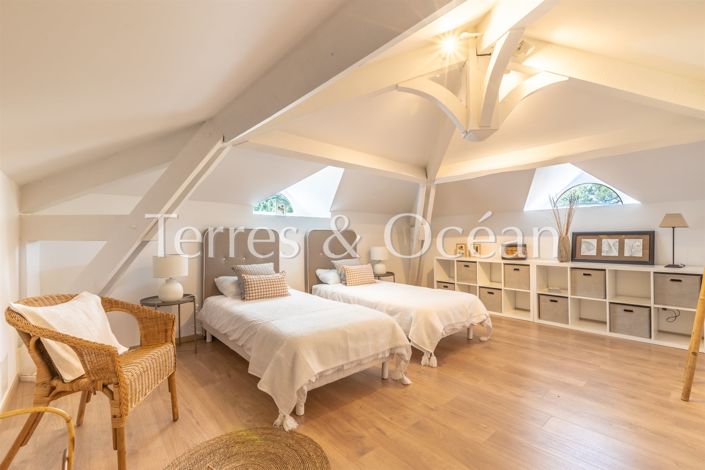 Image No.21-5 Bed House for sale
