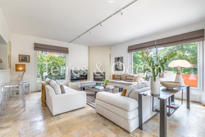 Image No.4-5 Bed House for sale