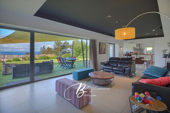 Image No.6-5 Bed House for sale