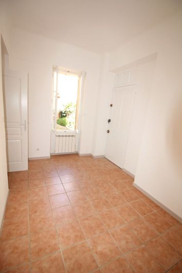 Image No.2-Appartement de 1 chambre à vendre à Toulon