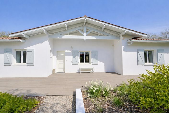 Image No.2-4 Bed Property for sale