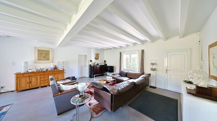 Image No.4-4 Bed Property for sale
