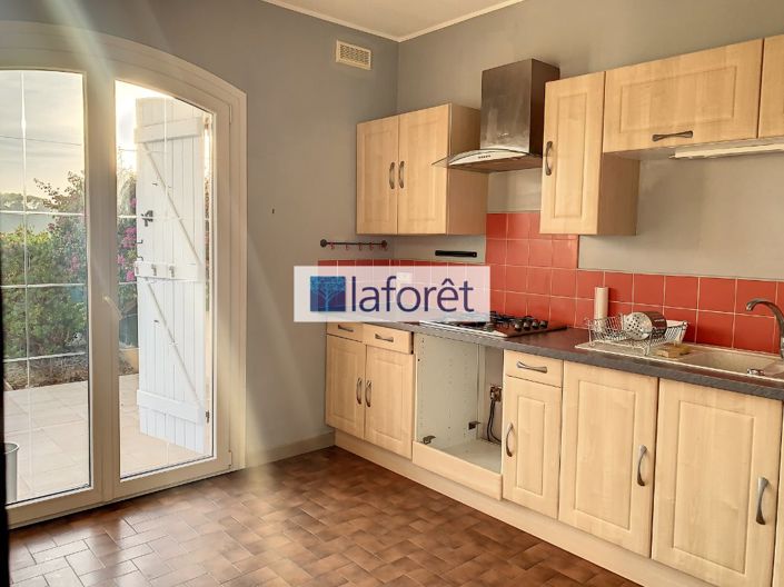 Image No.9-2 Bed House for sale