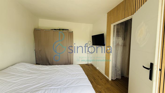 Image No.12-2 Bed House for sale