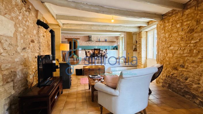 Image No.4-2 Bed House for sale