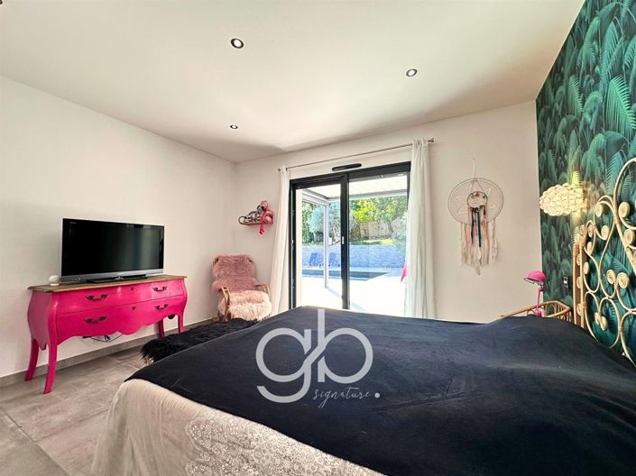 Image No.13-5 Bed House for sale