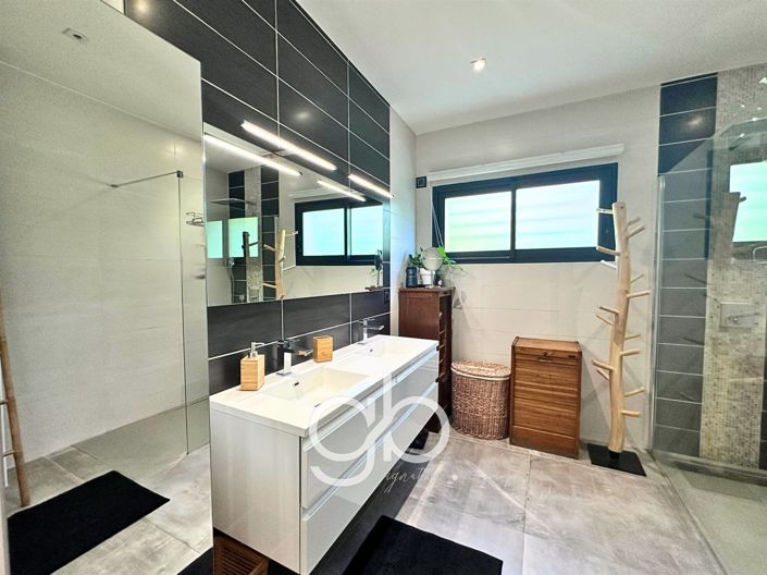 Image No.14-5 Bed House for sale