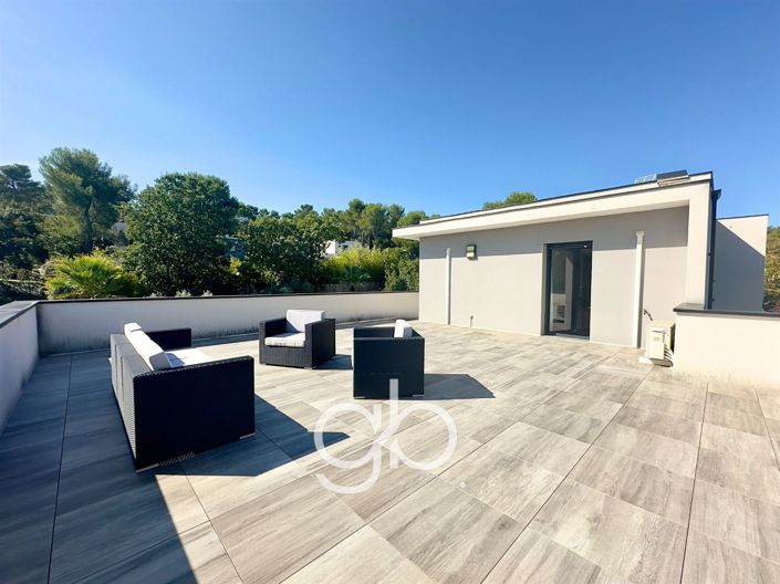 Image No.15-5 Bed House for sale